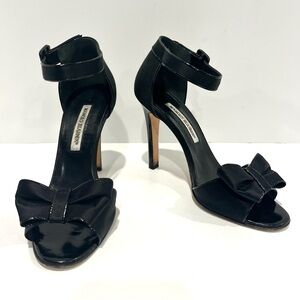 Manolo Blahnik Black Satin Heels with Bow Accent Stiletto Heels EU 38.5 US 8.5